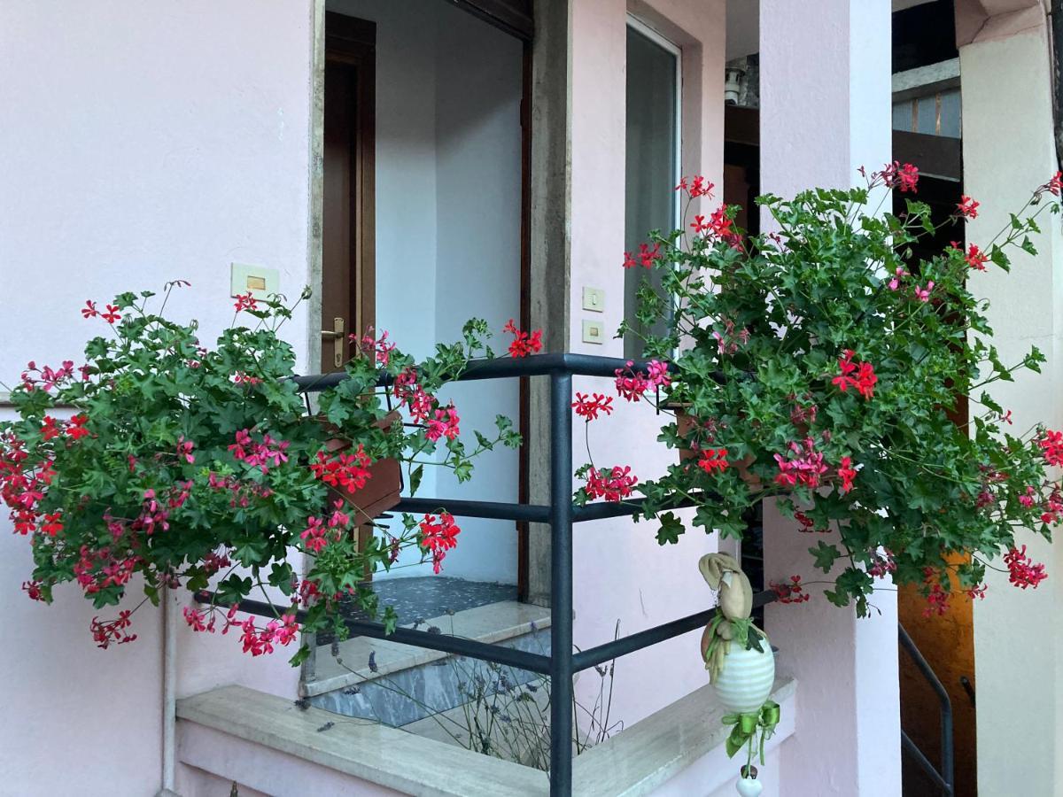 Casa Mirella Apartment Lovere Bagian luar foto
